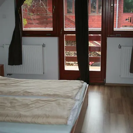 Treasure Deluxe House Мишкольц