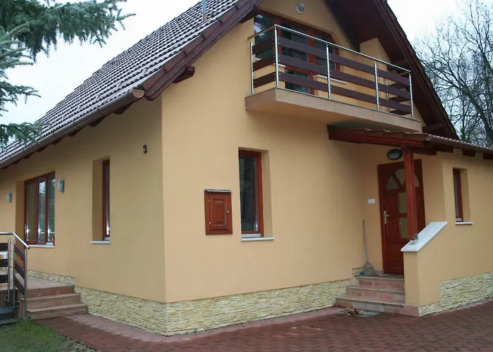 Treasure Deluxe House Μίσκολτς